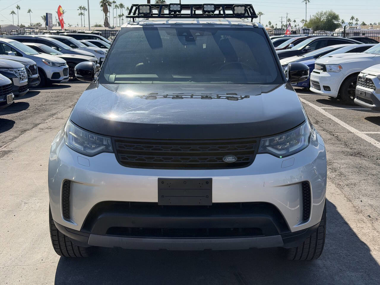 Used 2017 Land Rover Discovery SE image 16