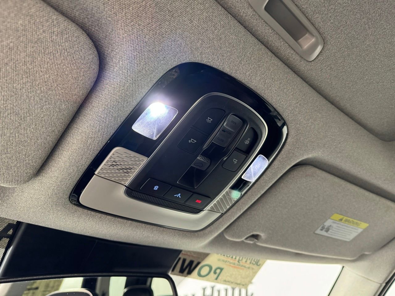 Used 2022 Hyundai Palisade Limited w/ Cargo Package image 25