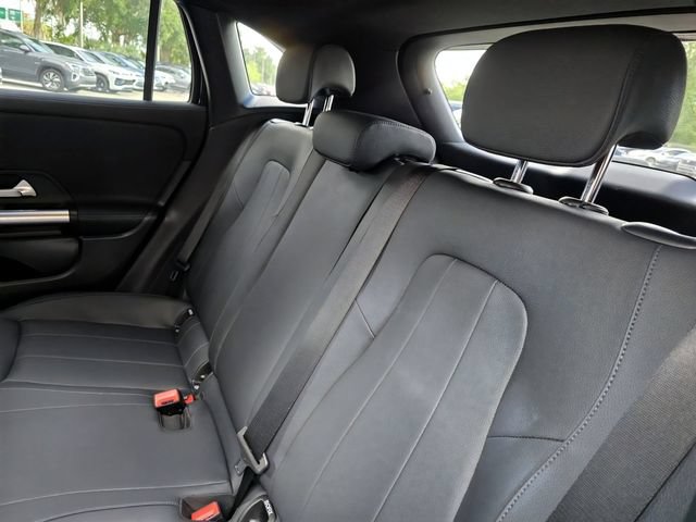 Used 2025 Mercedes-Benz GLA 250 image 34