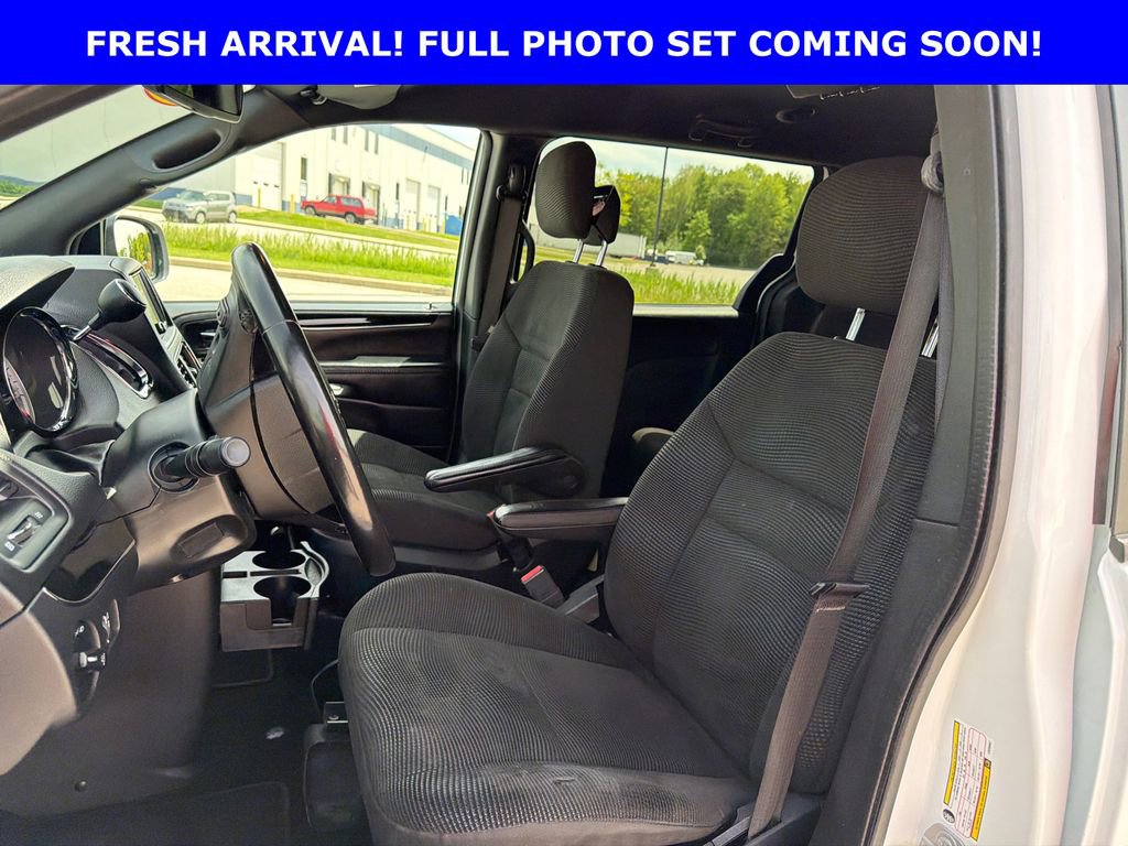 Used 2020 Dodge Grand Caravan SE FWD image 9