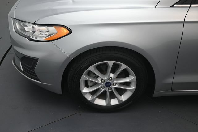 Certified 2020 Ford Fusion SE FWD image 9