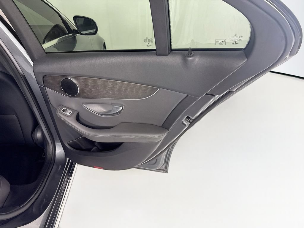 Used 2019 Mercedes-Benz C 300 Sedan image 27