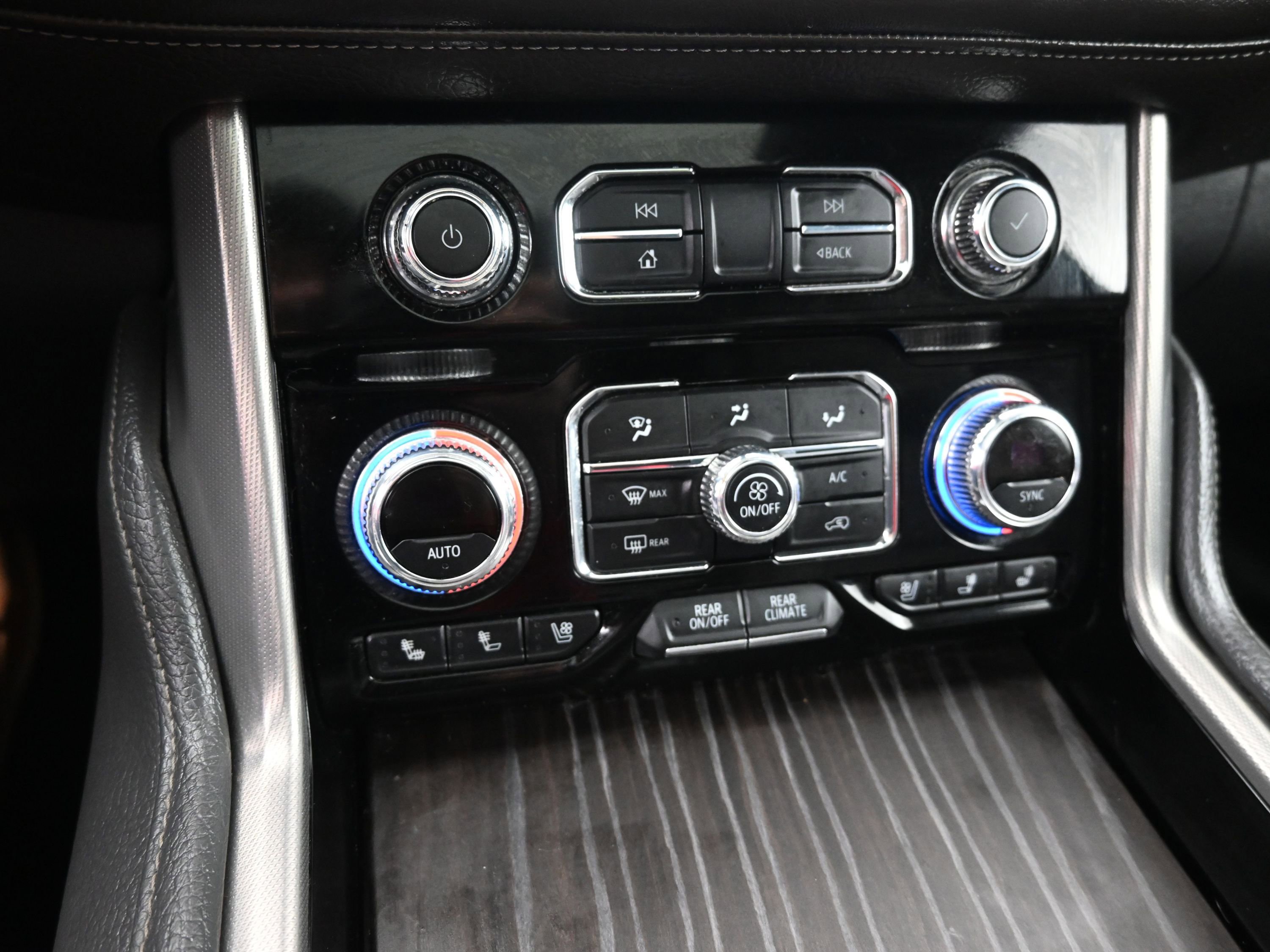 Used 2021 GMC Yukon Denali image 23