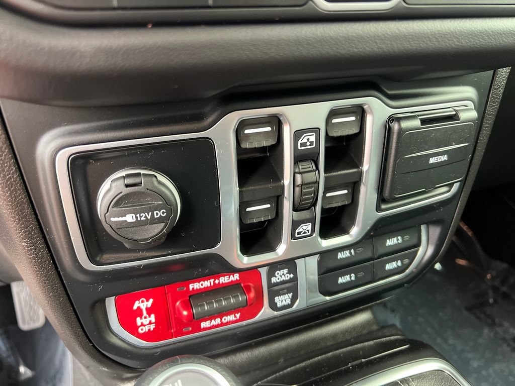 Used 2025 Jeep Wrangler Unlimited Rubicon AWD/4WD image 21