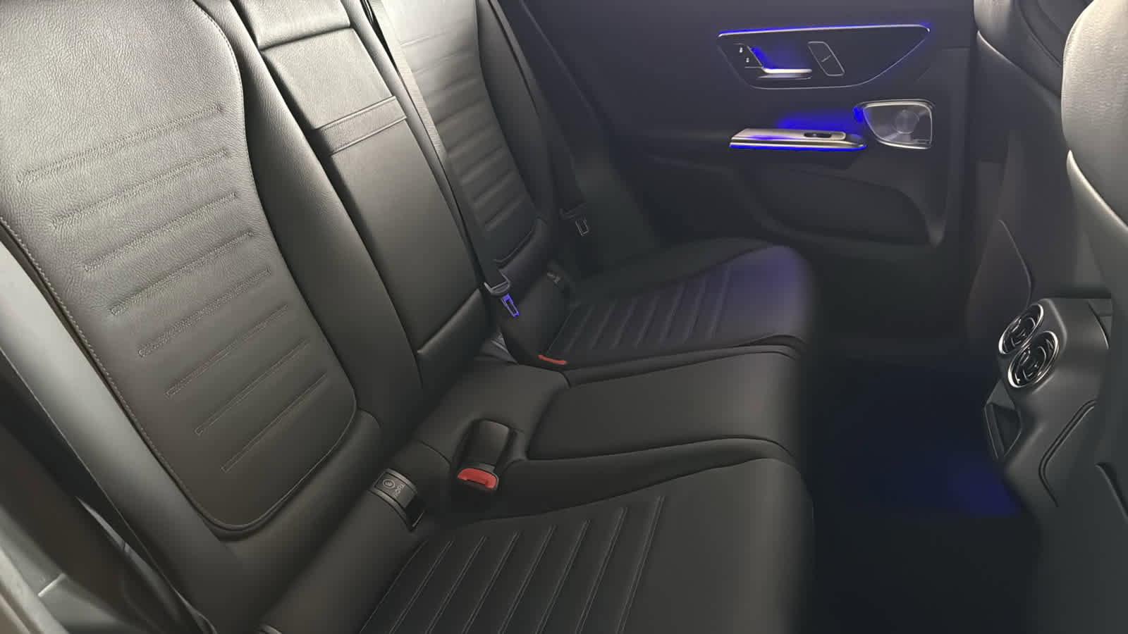 New 2026 Mercedes-Benz GLC 43 AMG 4MATIC Coupe image 35