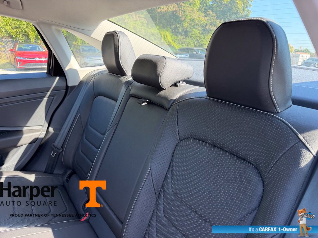 Used 2023 Volkswagen Jetta SEL FWD image 9