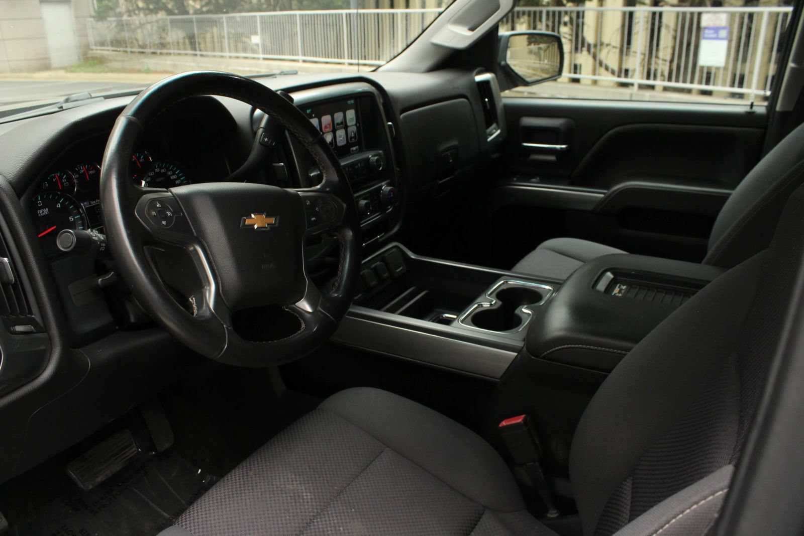 Used 2018 Chevrolet Silverado 1500 LT w/ All Star Edition AWD/4WD image 13