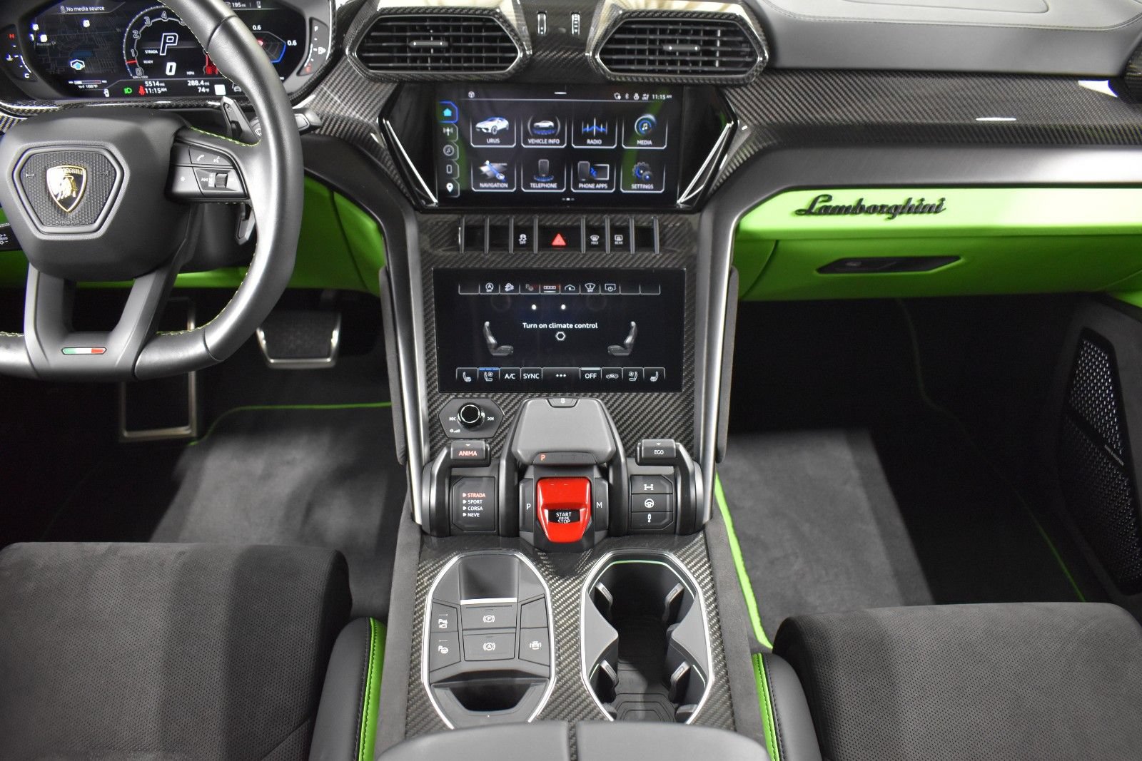 Used 2024 Lamborghini Urus S AWD/4WD image 17