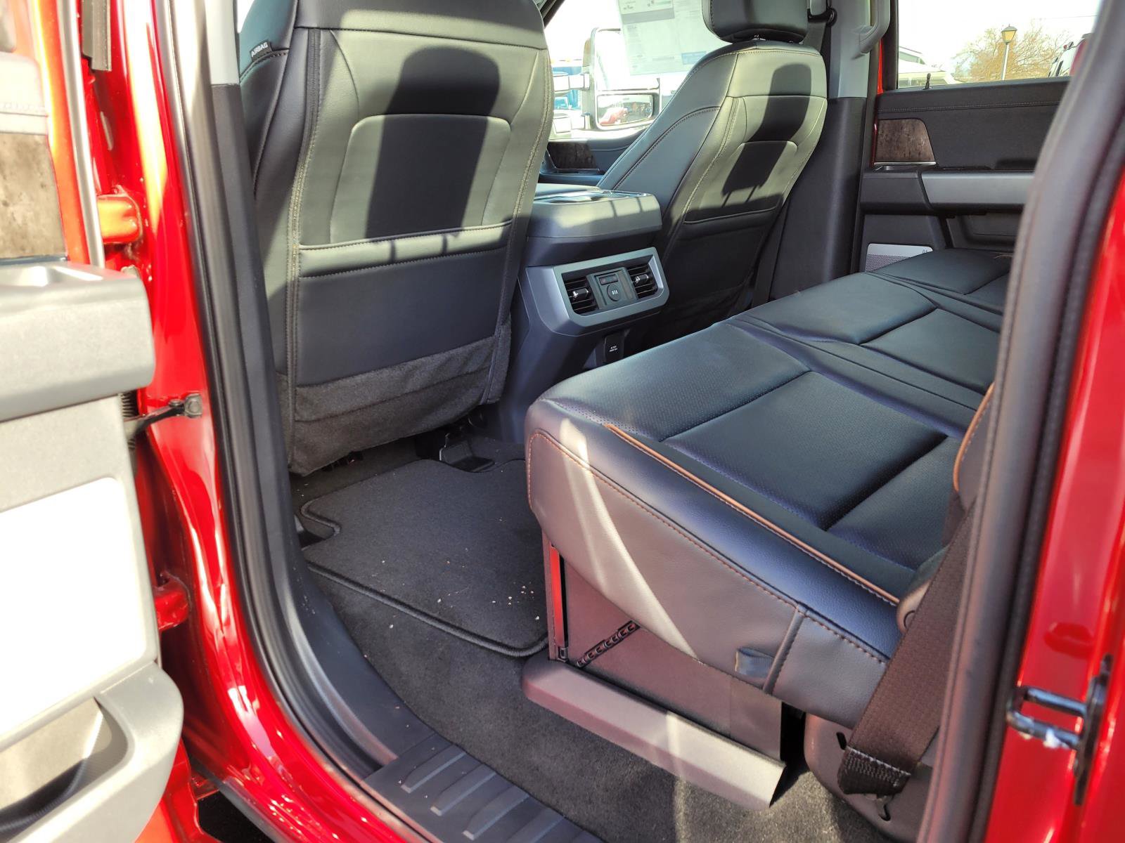 New 2026 Ford F250 Lariat w/ FX4 Off-Road Package image 11