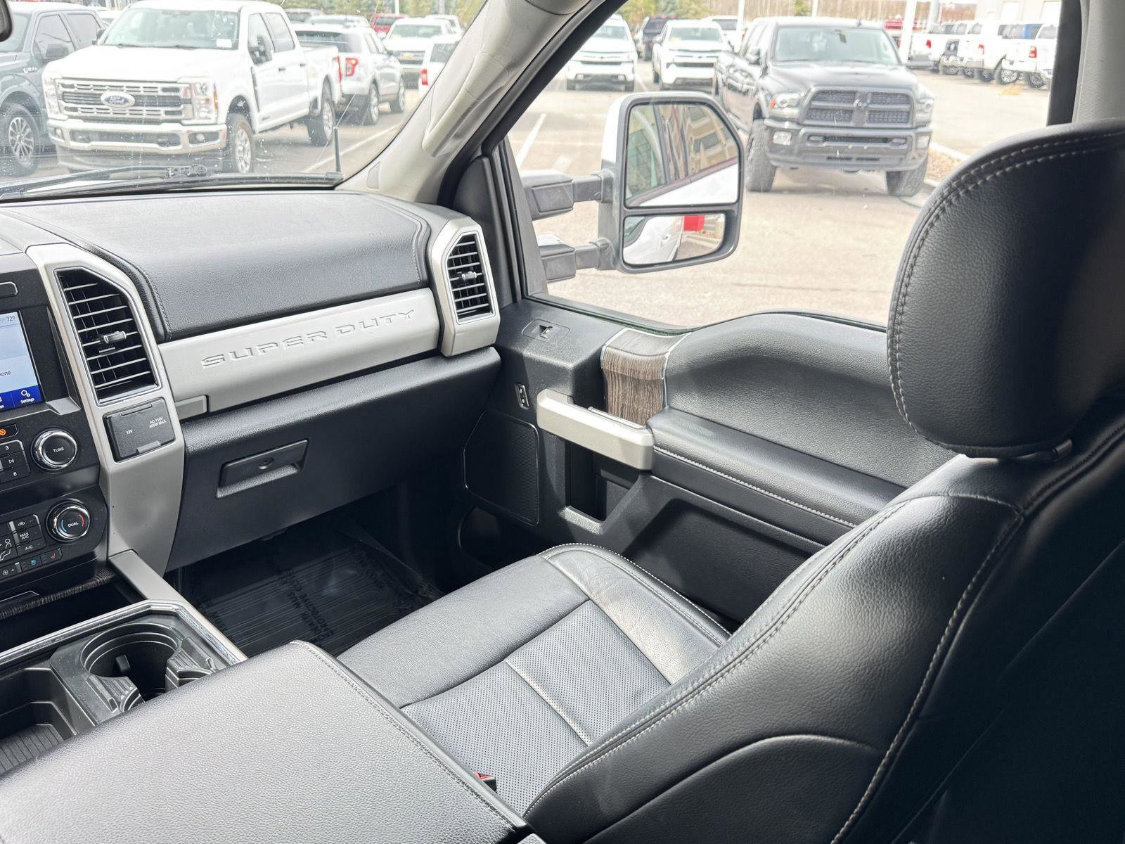 Used 2020 Ford F250 Lariat w/ Lariat Value Package AWD/4WD image 26