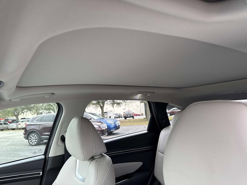 Used 2023 Hyundai Tucson Limited image 32