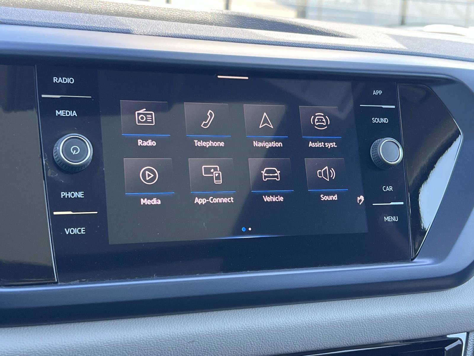 Certified 2023 Volkswagen Taos SE w/ Panoramic Sunroof Package image 13