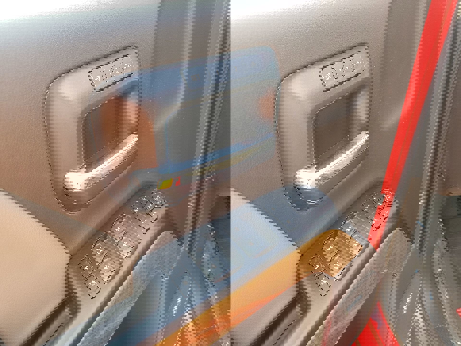 Used 2018 GMC Sierra 1500 SLT w/ SLT Premium Package image 29