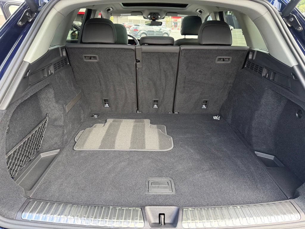 Used 2025 Audi Q5 Premium w/ Convenience Package AWD/4WD image 23