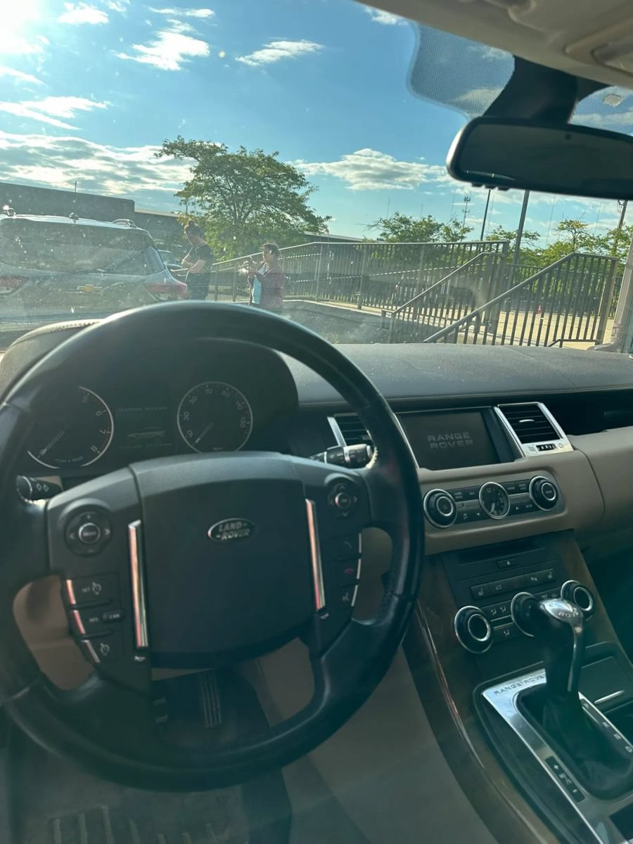 Used 2012 Land Rover Range Rover Sport HSE LUX AWD/4WD image 7