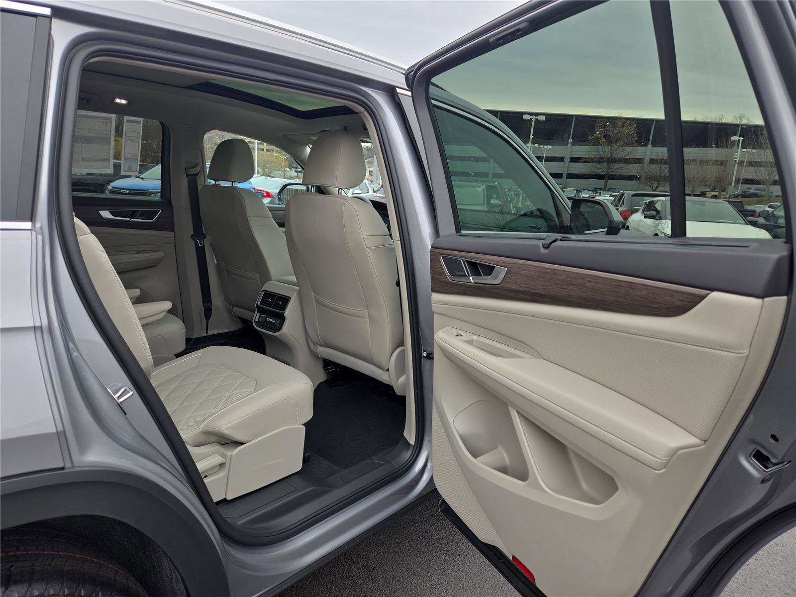 New 2026 Volkswagen Atlas SEL Premium R-Line image 30