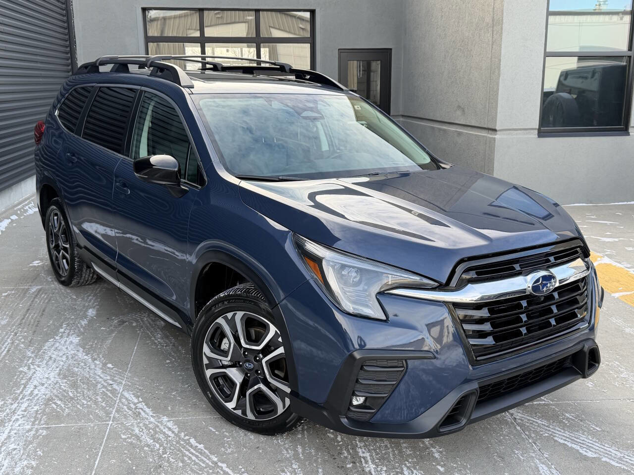 Used 2024 Subaru Ascent Limited w/ Technology Package image 6