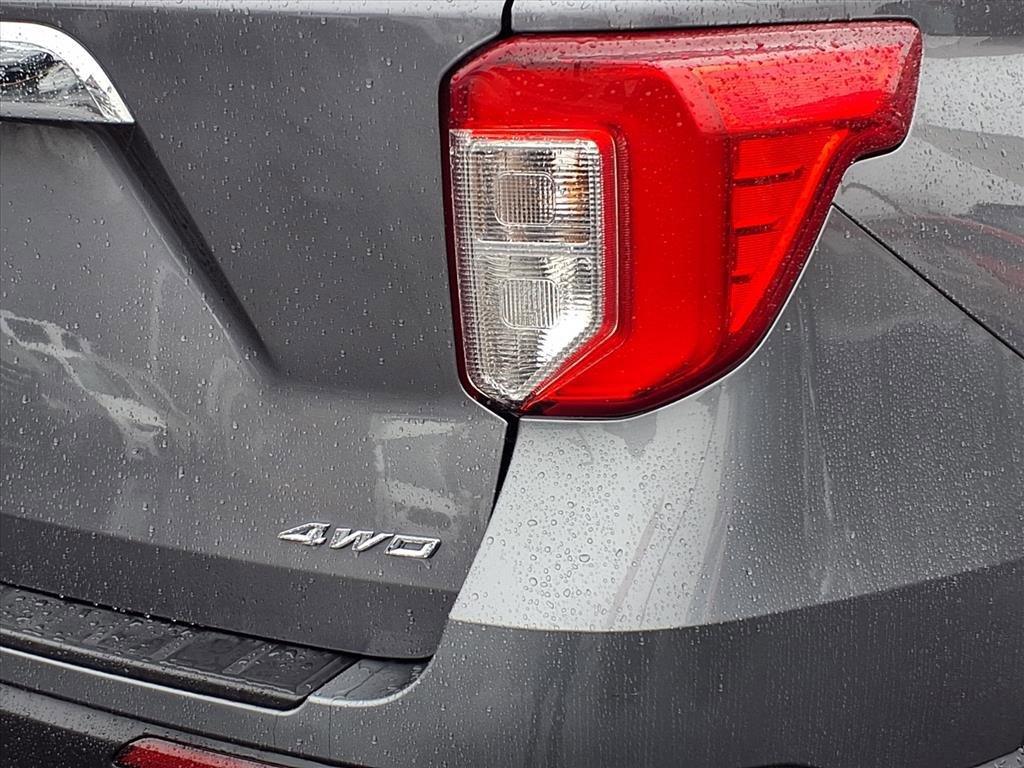 Used 2023 Ford Explorer XLT w/ Equipment Group 202A image 26