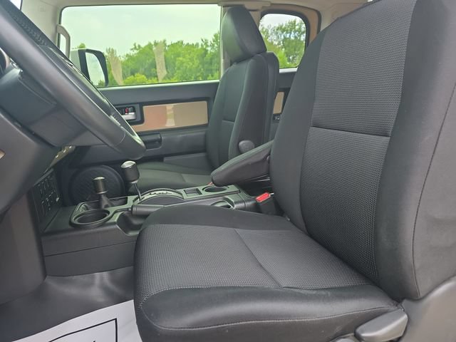 Used 2014 Toyota FJ Cruiser 4WD w/ Upgrade Package image 15