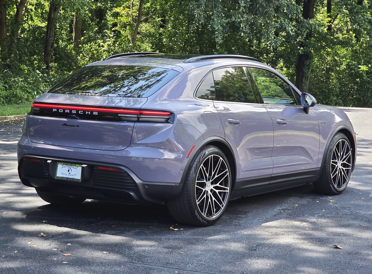 Used 2025 Porsche Macan 4 Electric AWD/4WD image 6