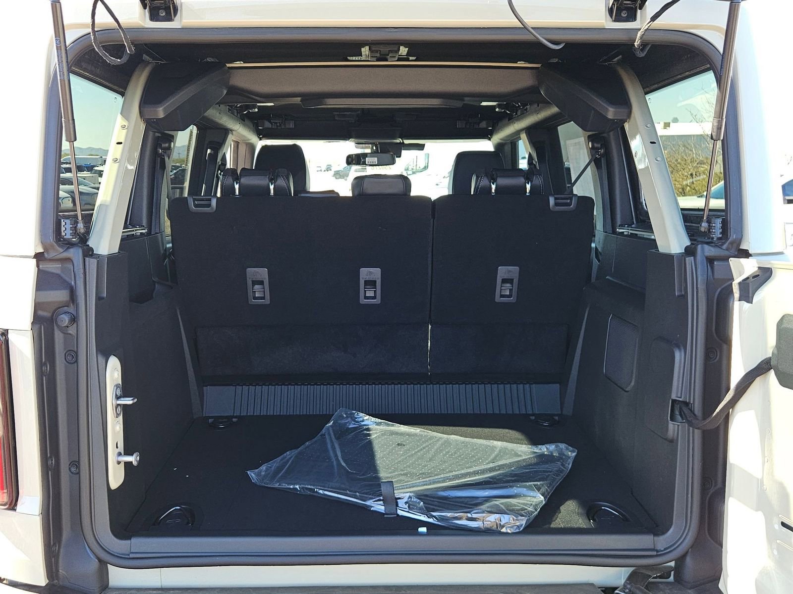 New 2025 Ford Bronco Outer Banks AWD/4WD image 7