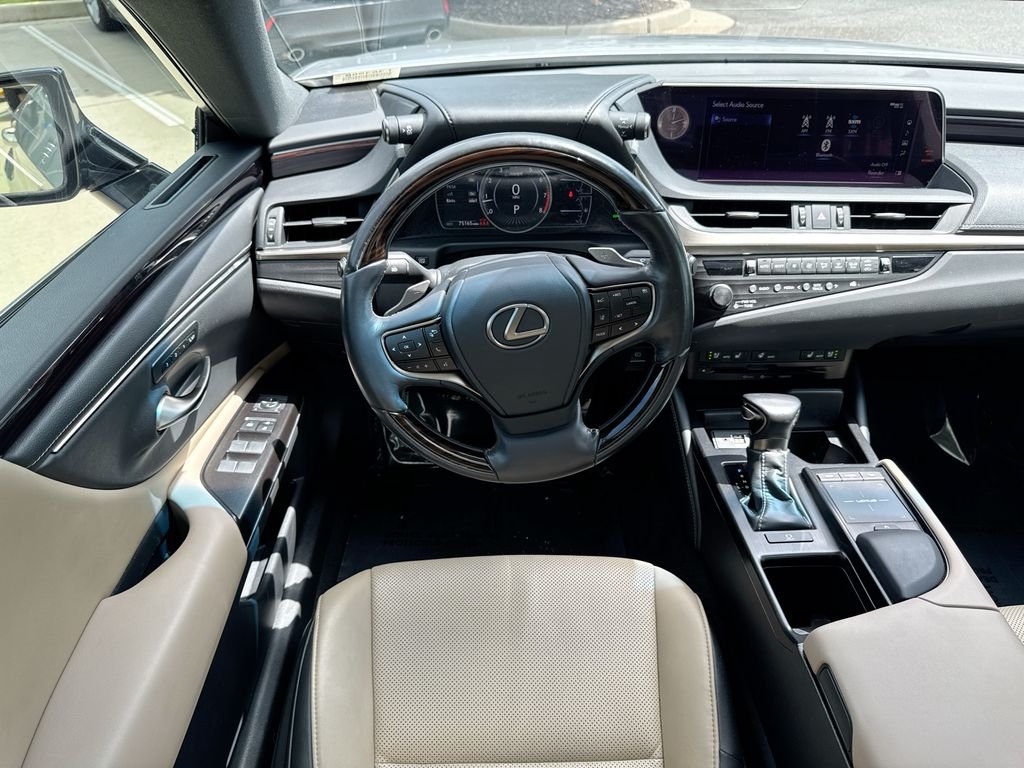 Used 2019 Lexus ES 350 w/ Premium Package FWD image 11