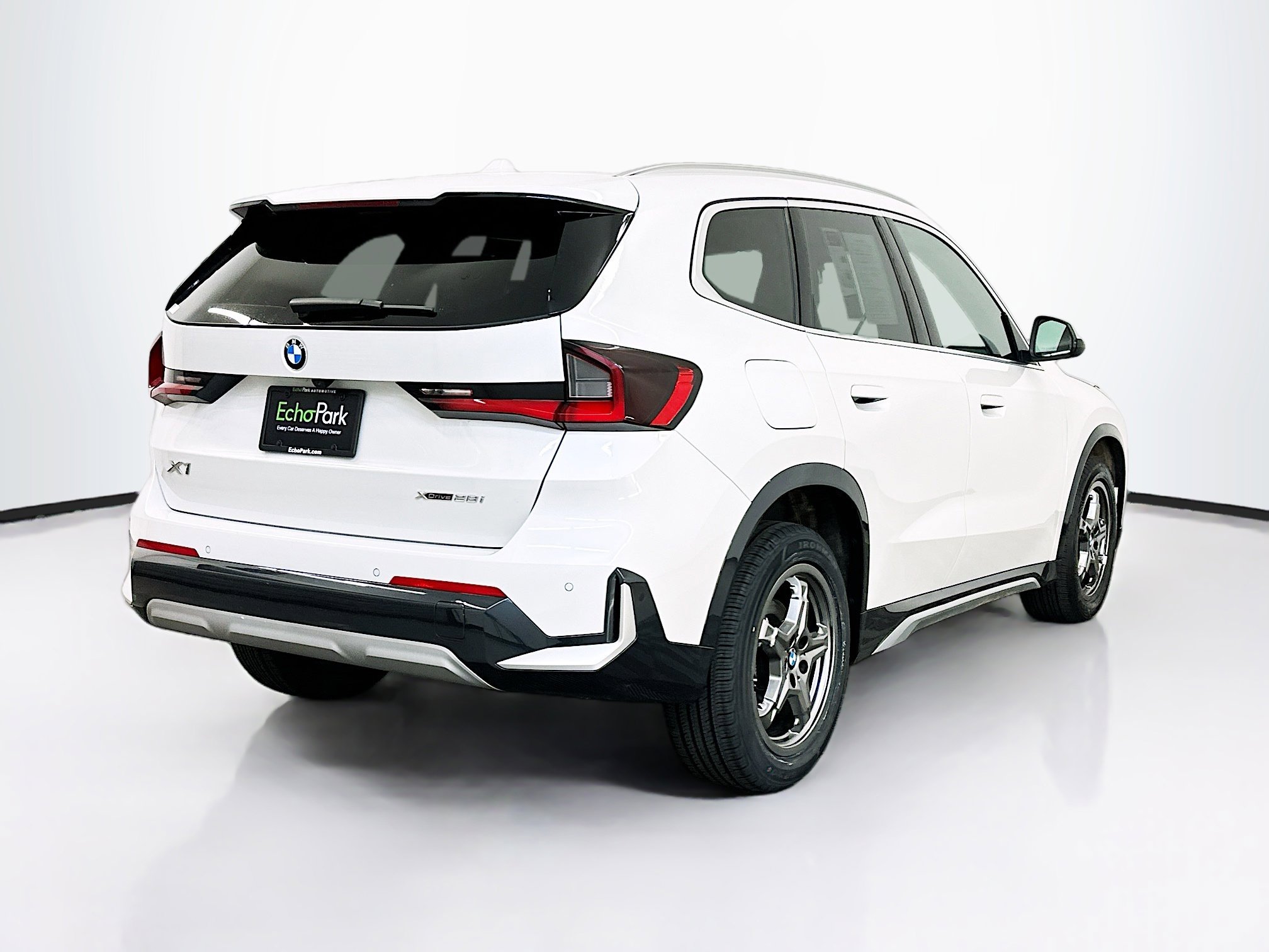 Used 2025 BMW X1 xDrive28i w/ Convenience Package AWD/4WD image 9