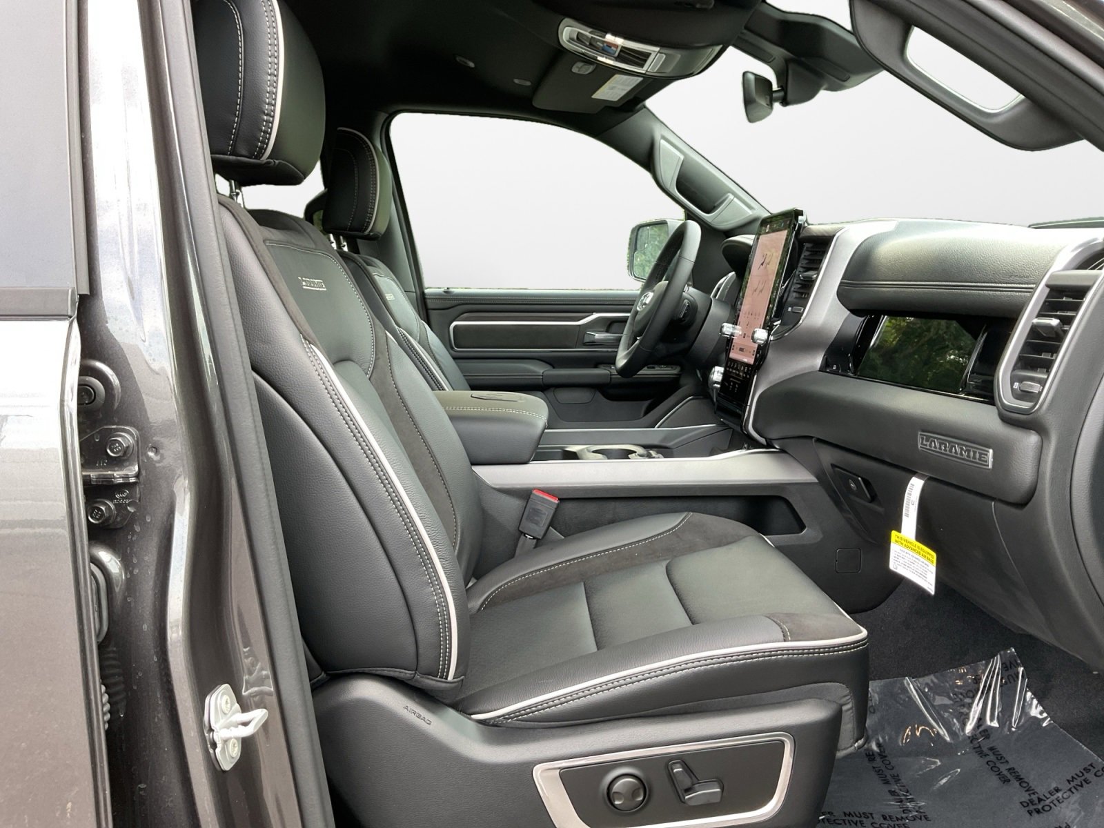 New 2026 RAM 1500 Laramie w/ Night Edition image 15