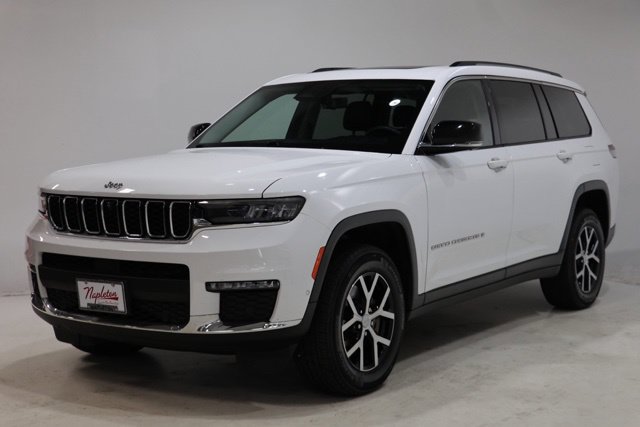 Used 2023 Jeep Grand Cherokee L Limited w/ Luxury Tech Group II AWD/4WD image 3