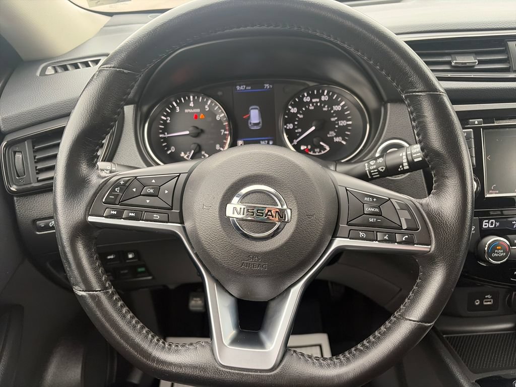 Used 2018 Nissan Rogue SV AWD/4WD image 15