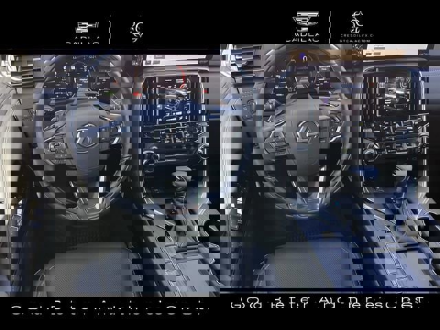 Used 2025 Lexus LX 600 4WD w/ Accessory Package (2T) image 7