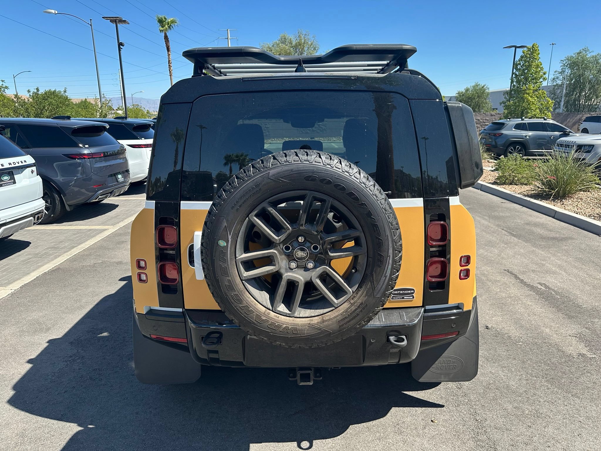 Used 2023 Land Rover Defender 90 X-Dynamic SE AWD/4WD image 6