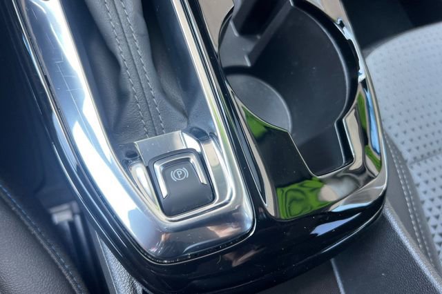 Used 2025 Chevrolet Trax LT w/ LT Convenience Package image 37