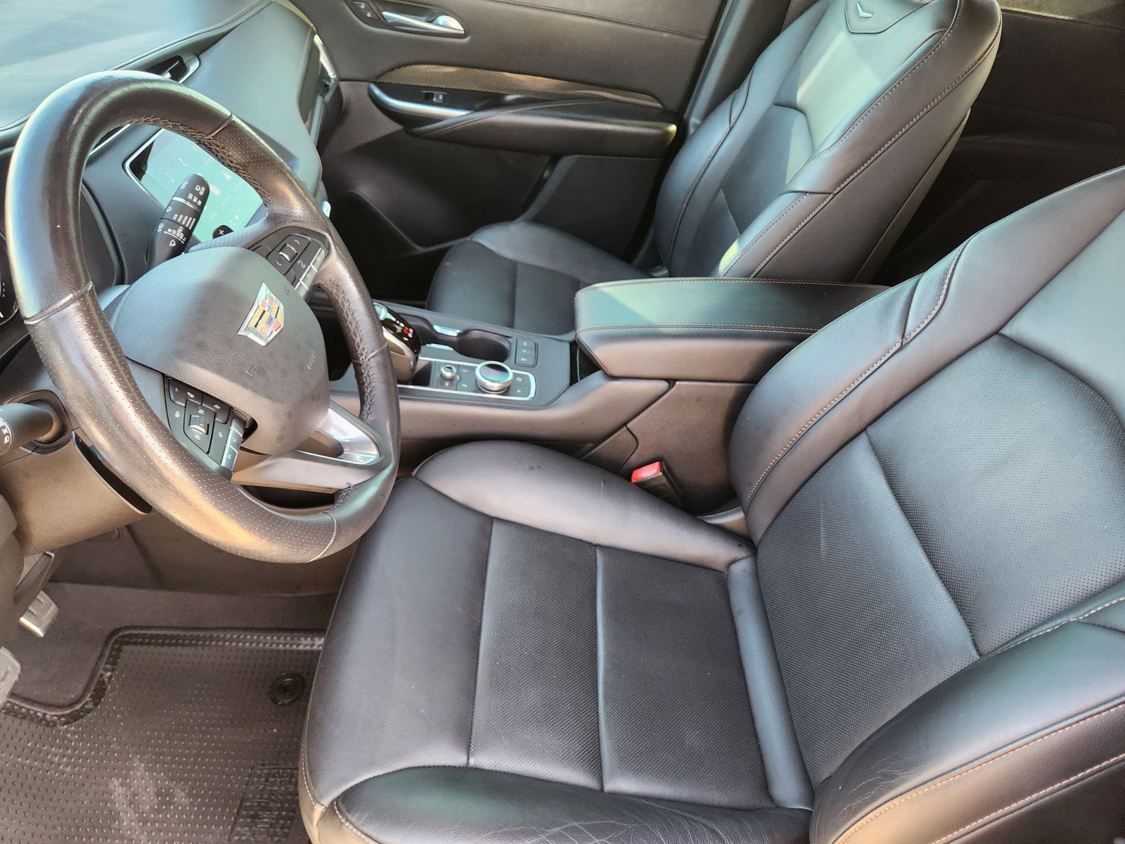 Used 2021 Cadillac XT4 Sport FWD image 11