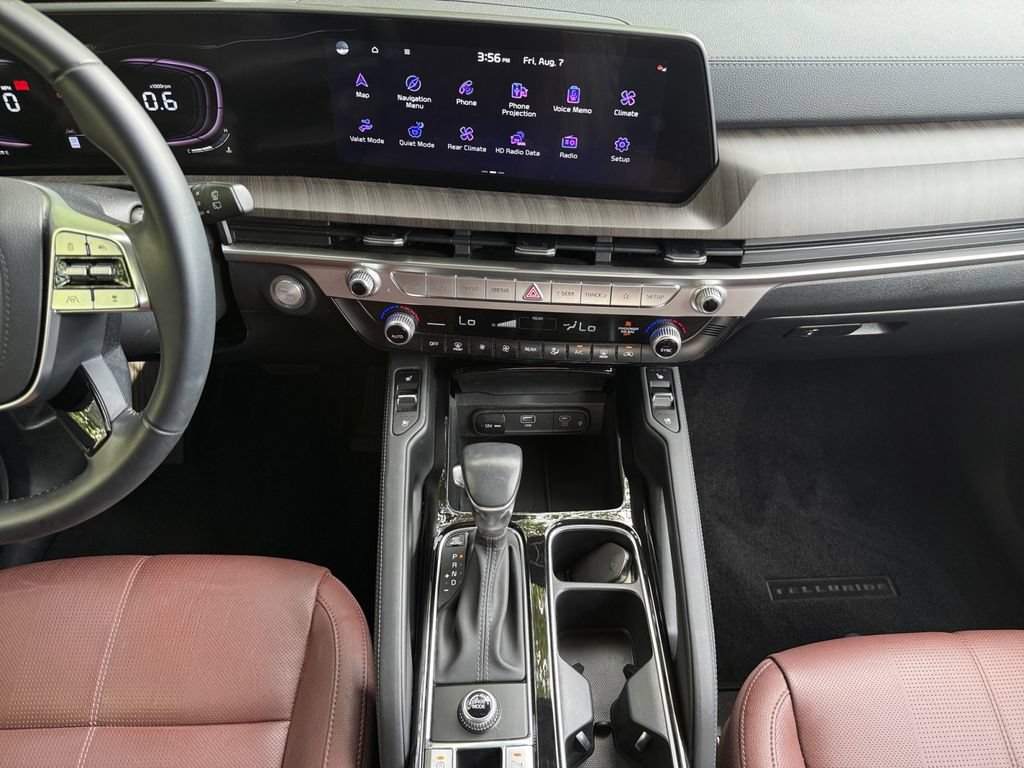 Used 2023 Kia Telluride EX w/ EX Captain's Chair Package FWD image 11