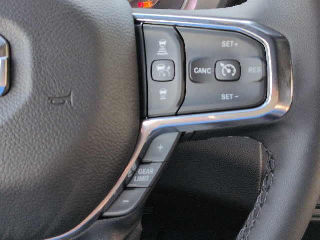 New 2027 RAM 2500 Laramie AWD/4WD image 29