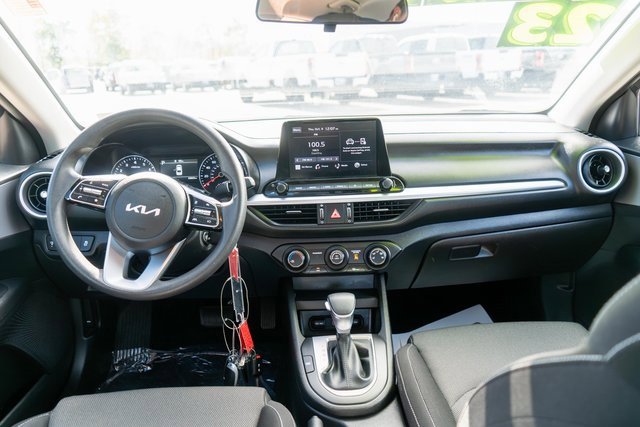 Used 2023 Kia Forte LXS w/ LXS Technology Package image 13
