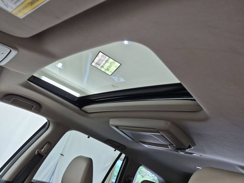 Used 2019 Honda Pilot Touring image 16