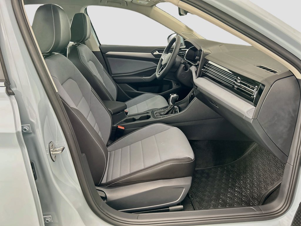 New 2027 Volkswagen Jetta SE FWD image 18
