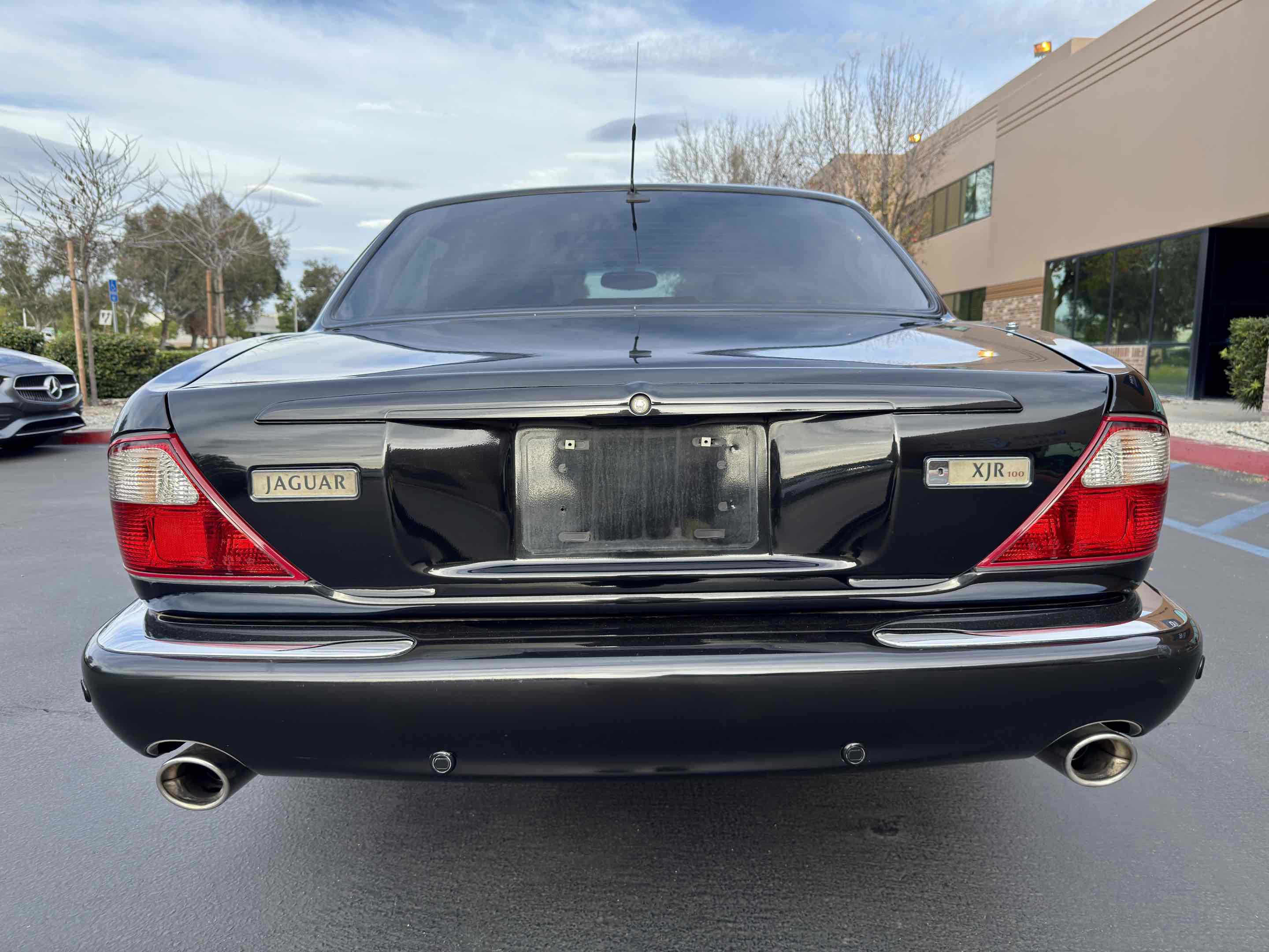 Used 2002 Jaguar XJ8 image 20