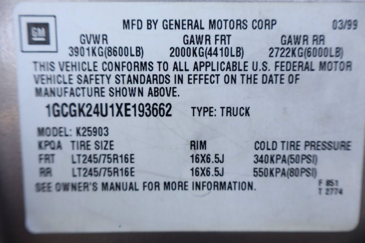 Used 1999 Chevrolet Silverado 2500 LS w/ Firm Ride Suspension Pkg AWD/4WD image 36