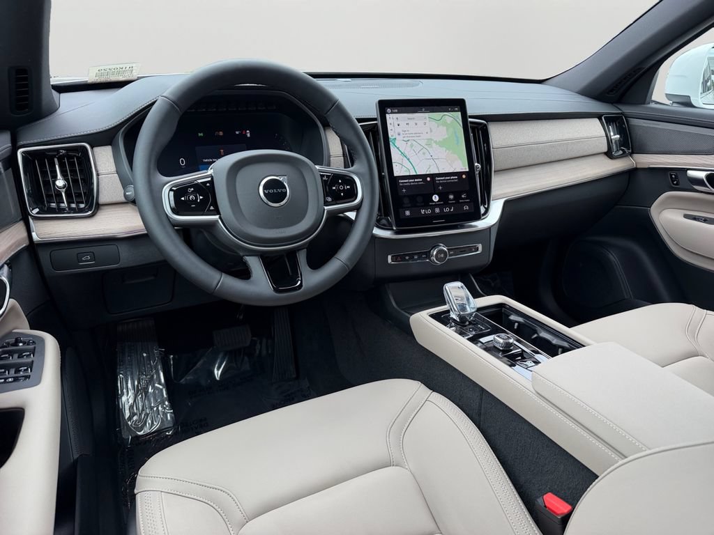 Certified 2026 Volvo XC90 B6 Plus AWD/4WD image 13