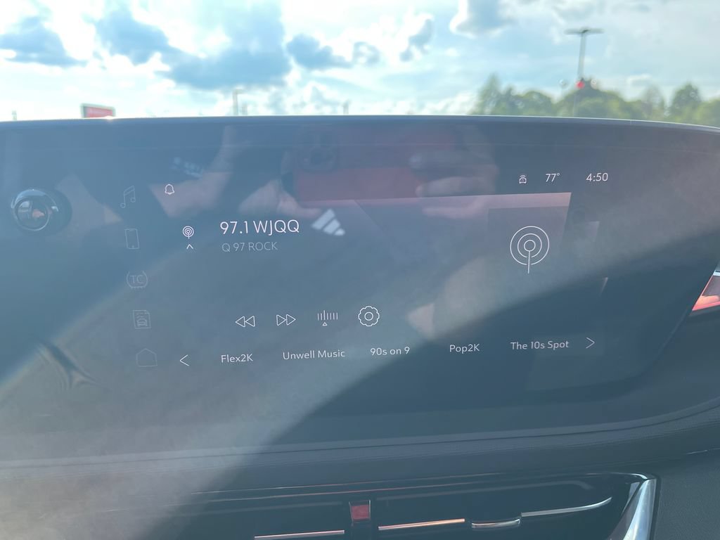 Used 2025 Buick Envista Sport Touring w/ Convenience I Package FWD image 21