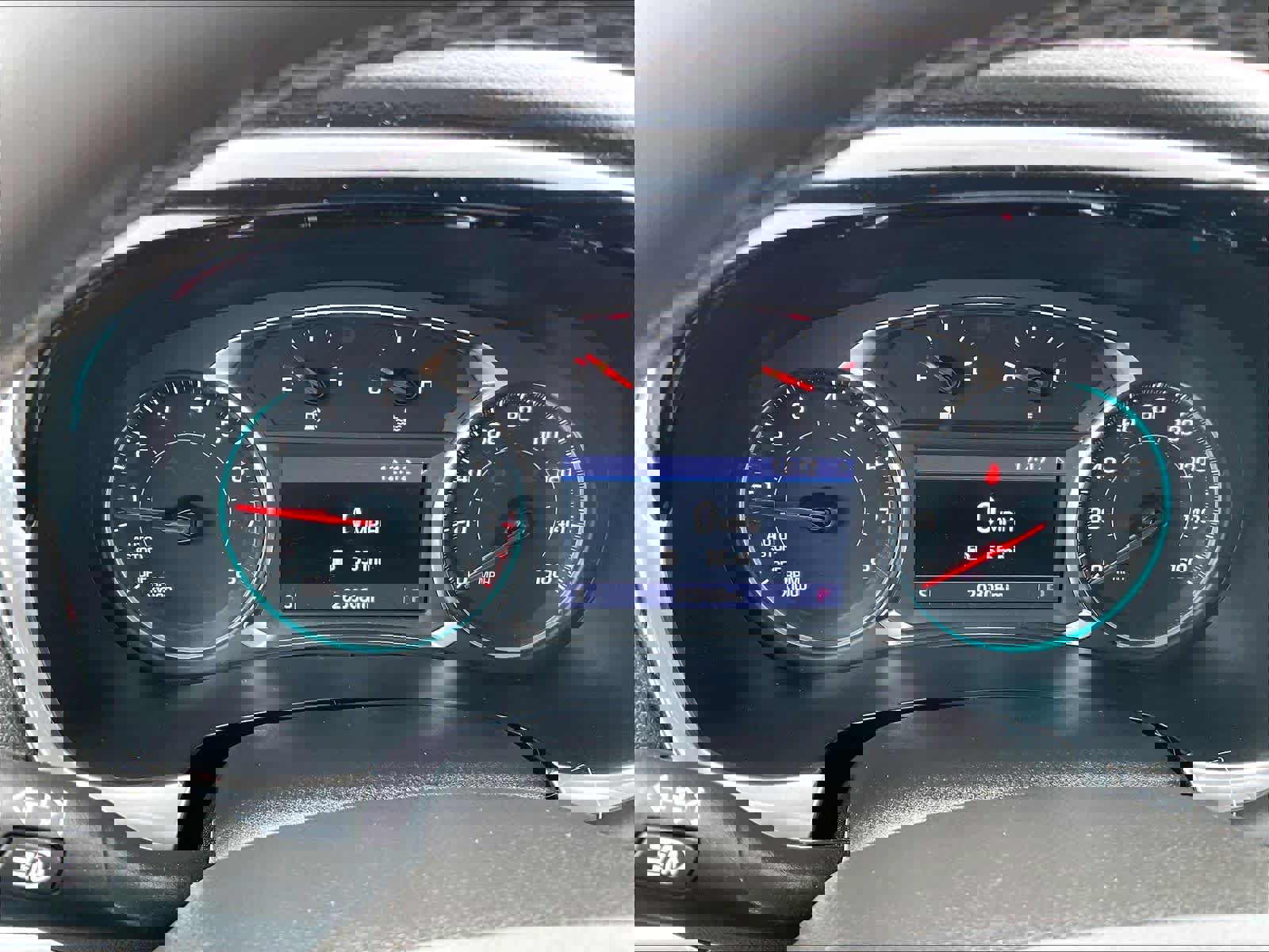 Used 2023 Chevrolet Traverse LT w/ Midnight/Sport Edition image 26