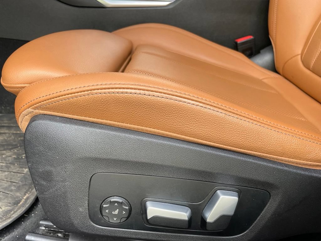 Used 2022 BMW 330i Sedan w/ Driving Assistance Package RWD image 11