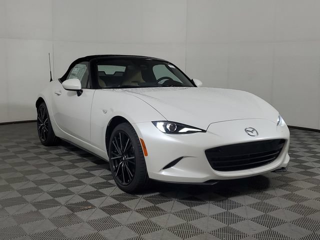 New 2026 MAZDA MX-5 Miata Grand Touring RWD image 3