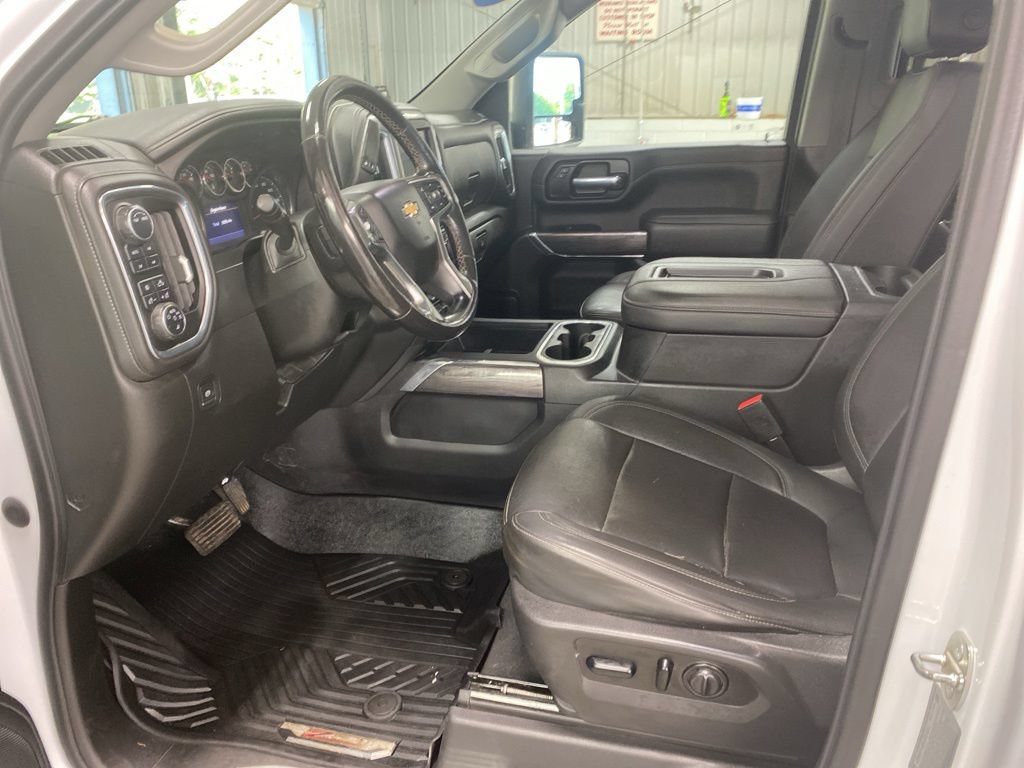 Used 2021 Chevrolet Silverado 3500 LTZ AWD/4WD image 36