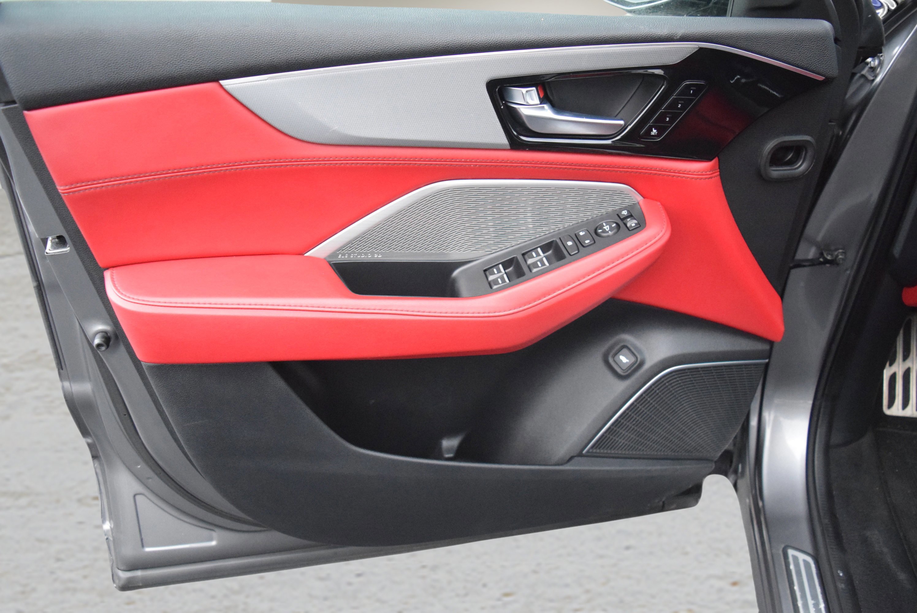 Used 2023 Acura MDX A-Spec image 14