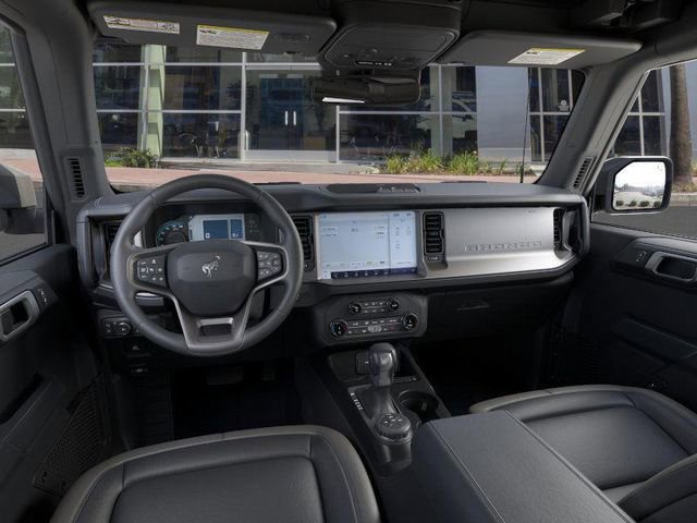 New 2025 Ford Bronco Outer Banks image 9
