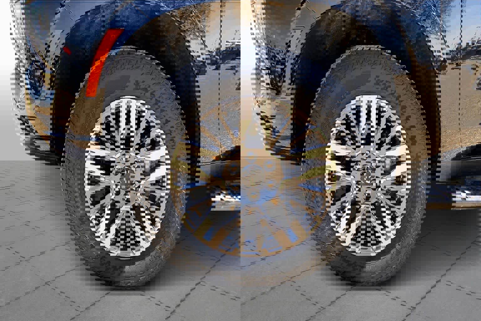 Used 2025 Chevrolet Tahoe Z71 image 11